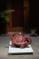 《金龜出海》宜興紫砂壺高級工藝美術師純手工底槽青創新壺茶壺紫砂茶具