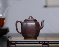 泉眼無聲惜細流，樹蔭照水愛晴柔。