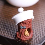 《樹樁松鼠蓋托》