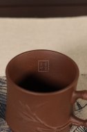 《帶把竹節品茗杯》