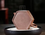 《六方井玉》宜興紫砂壺六方工藝美術師手工黃龍山段泥泡茶壺具