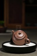 《七彩砂之三足福源》宜興工藝美術(shù)師手工紫砂壺茶壺老師七彩砂創(chuàng)新壺