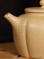 《菊蕾》宜興紫砂壺助理工藝美術(shù)師手工標(biāo)本級(jí)本山段泥泡茶壺菊蕾茶具