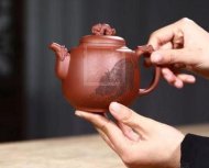 《靈龍納?！? title=